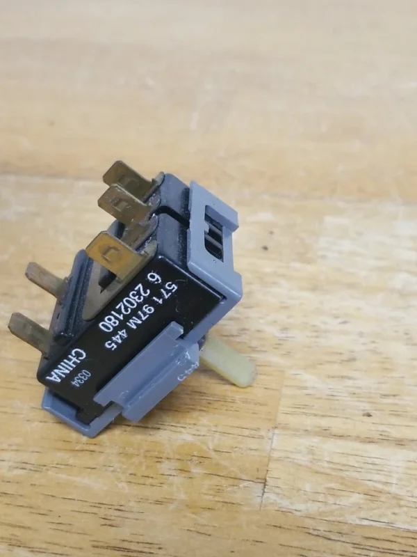 Interruptor de lavadora Maytag 62302180 (garantía de devolución de dinero)-