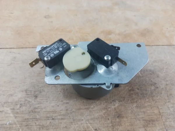 Cerradura de puerta para estufa Whirlpool 525-0112-