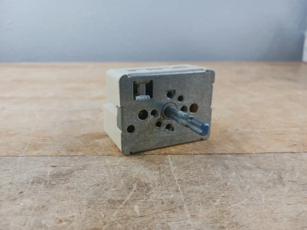 Interruptor infinito horno de cocina GE 164D1816p05-