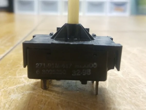 Interruptor de temperatura de secadora Maytag 63095250 (garantía de devolución de dinero)-