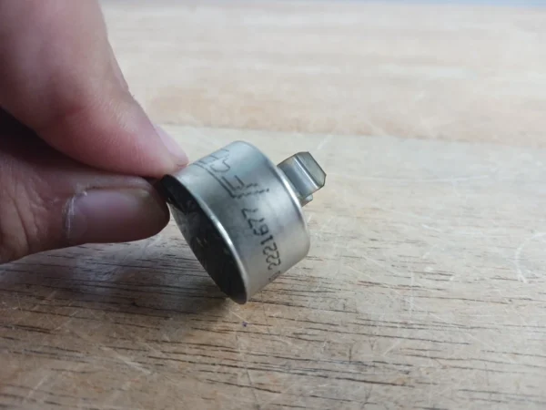 Whirlpool Refrigerator Defrost Thermostat 2221677