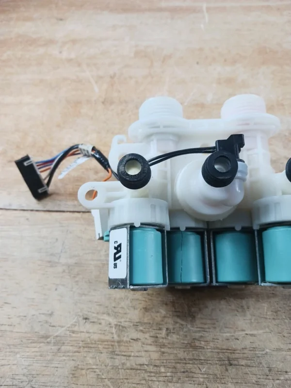 Válvula de entrada de agua para lavadora Whirlpool W11096267-