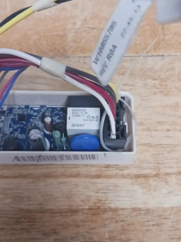Tablero de control para refrigerador Whirlpool W11176901 (garantía de devolución de dinero)-