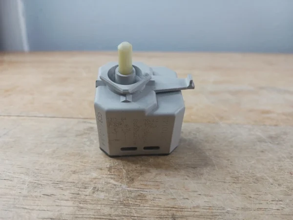 Interruptor de arranque secadora Whirlpool W10117655-