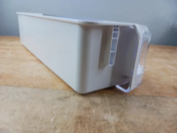 Samsung Refrigerator Low Bin Da64-02501 Da63-04199a