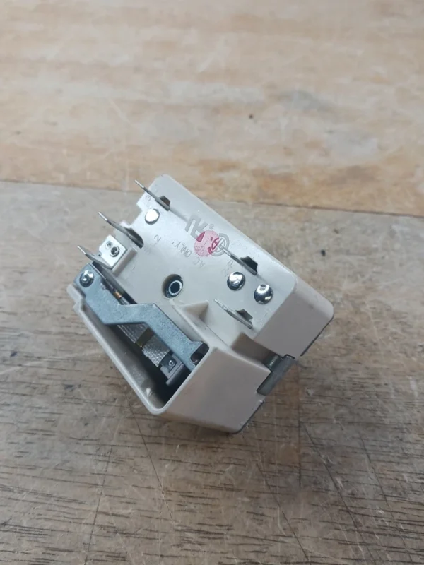 Interruptor Frigidaire Range Infinite 316436001-
