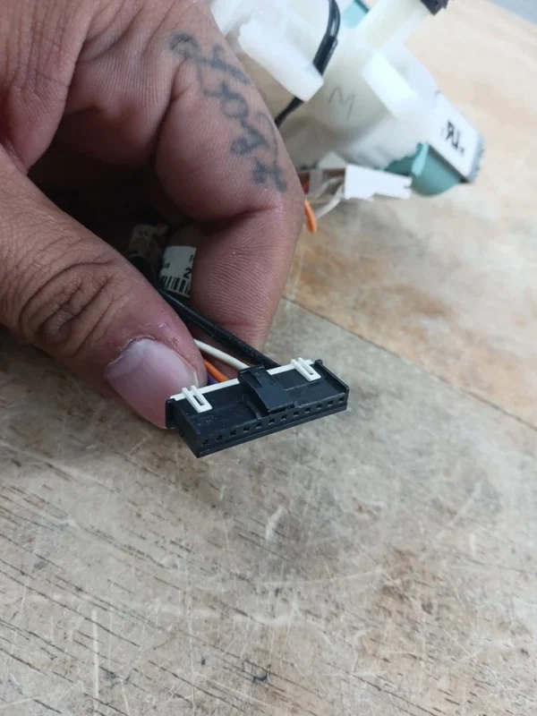 Válvula de entrada de agua para lavadora Whirlpool W11096267-