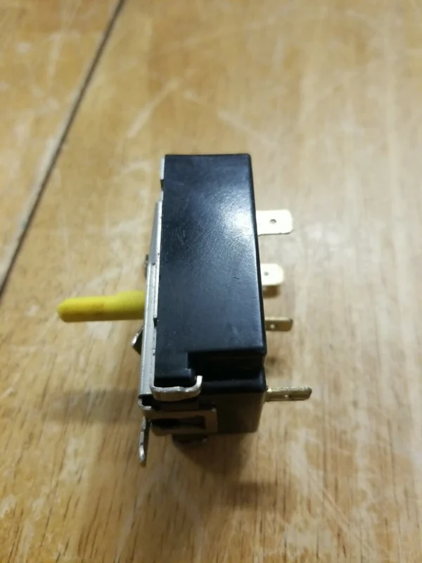 Microinterruptor de secadora GE 212D1097P001 (garantía de devolución de dinero)-