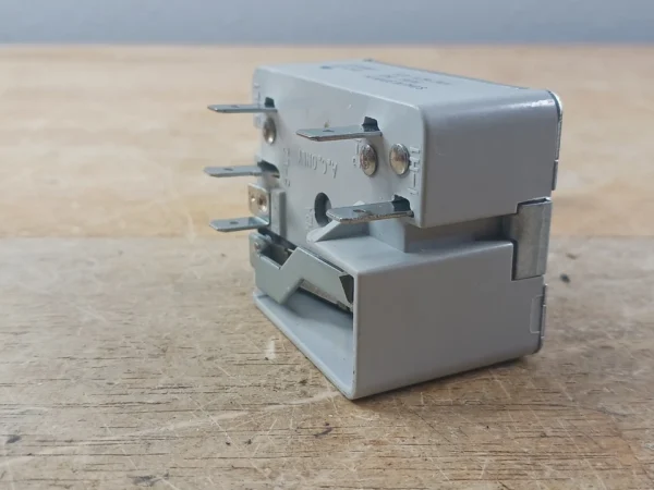 175d2315p017 ge interruptor selector secador.-