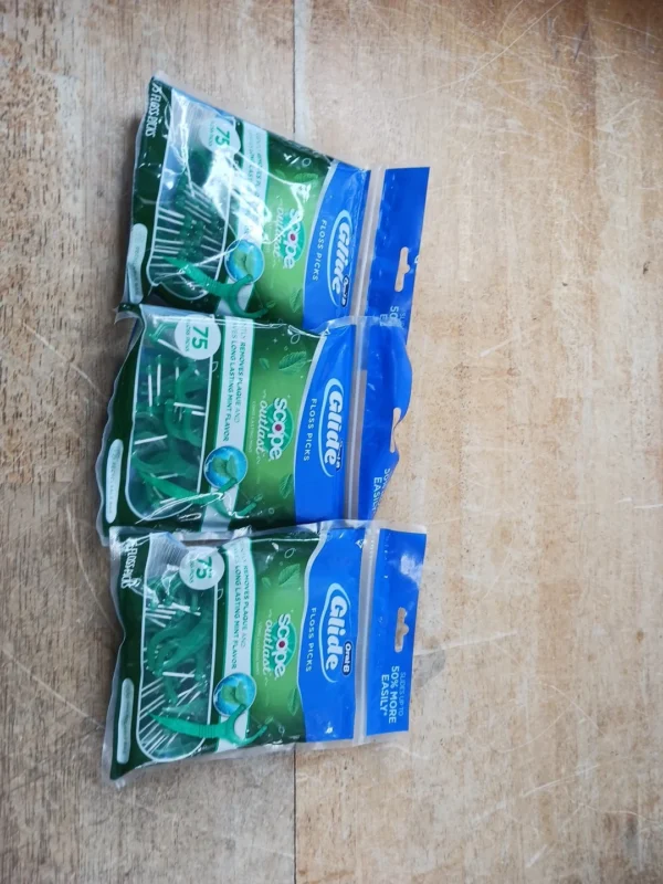 3 Pack Oral-B Glide Complete with Scope Outlast Dental Floss Picks 225 Total