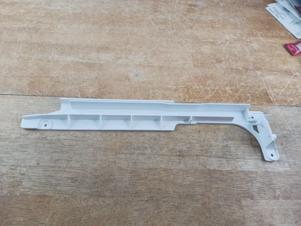 GE Refrigerator Rail 197D6914P001
