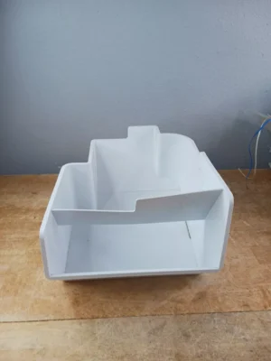 Ge Refrigerator Ice Bucket 197d8124p001