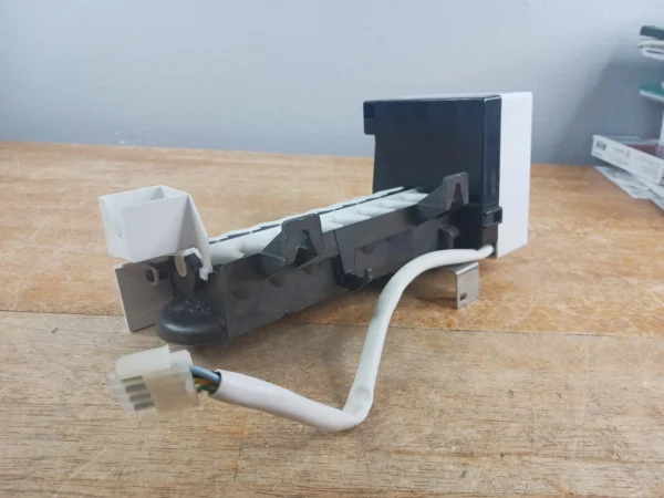 Kenmore Refrigerator Ice Maker 5304458371