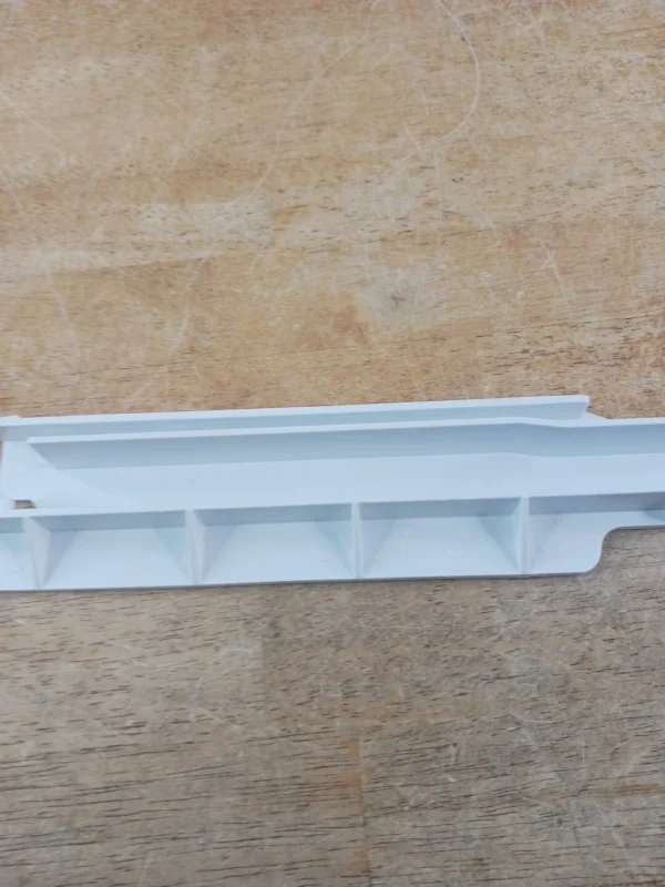 GE Refrigerator Rail 197D6914P001
