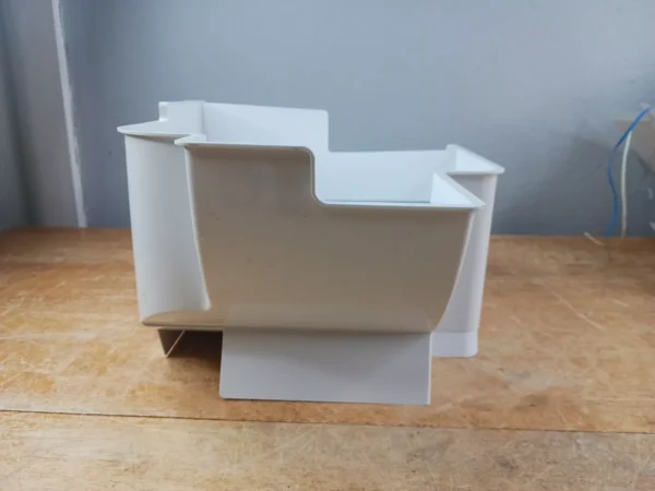 Ge Refrigerator Ice Bucket 197d8124p001