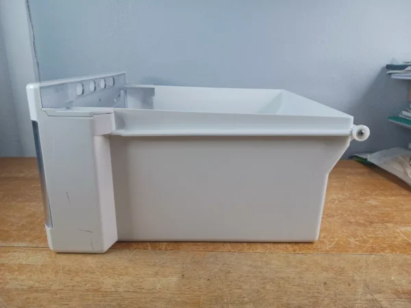Kitchenaid Refrigerator Crisper Drawer 2219988 Small Crack in handle