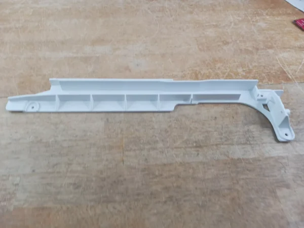 GE Refrigerator Rail 197D6914P001