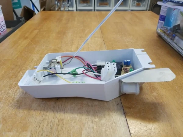 Whirlpool Refrigerator Control Assembly 2215210 (Money Back Guarantee)