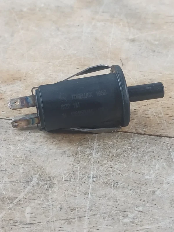 GE Stove Oven Door Switch Wb24t10147