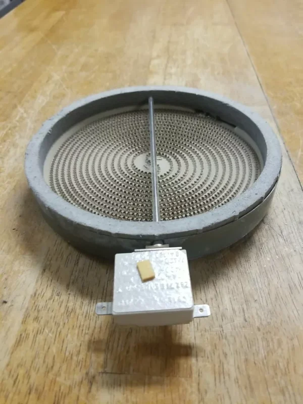 Frigidaire Range 7in Burner 316098201 (Money Back Guarantee)
