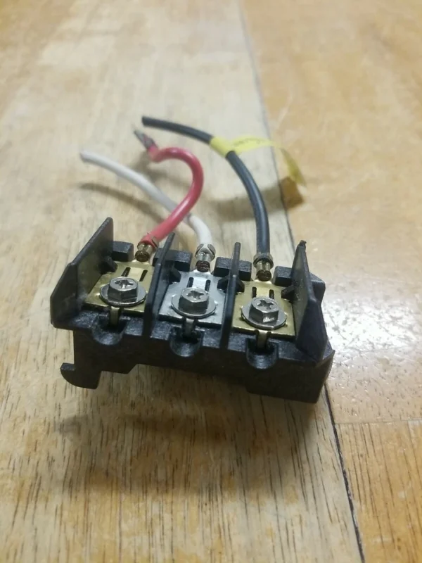 Frigidaire Refrigerator Terminal Block 137557000 (Money Back Guarantee)