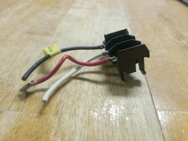 Frigidaire Refrigerator Terminal Block 137557000 (Money Back Guarantee)