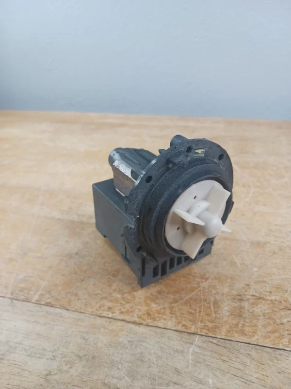 Frigidaire Washer Drain Pump 134740800