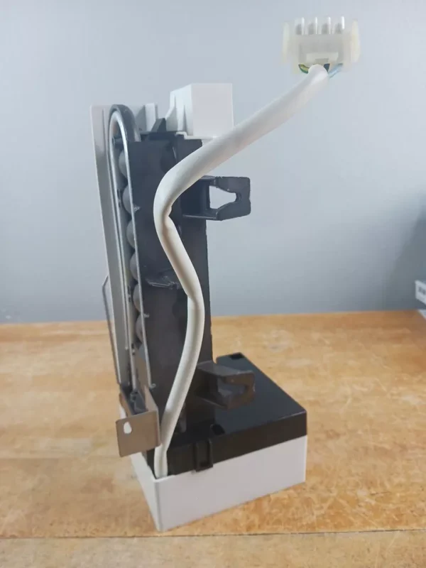 Kenmore Refrigerator Ice Maker 5304458371