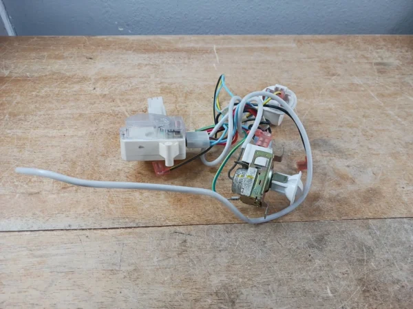 Frigidaire Refrigerator Thermostat & Defrost Timer 3art5vc158 & 240371001