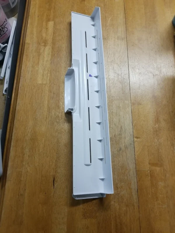 Whirlpool Refrigerator Vent Cover W10687846 (Money Back Guarantee)