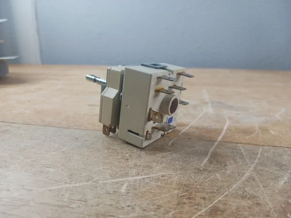 Samsung Range Regulator Switch 164D5882p001
