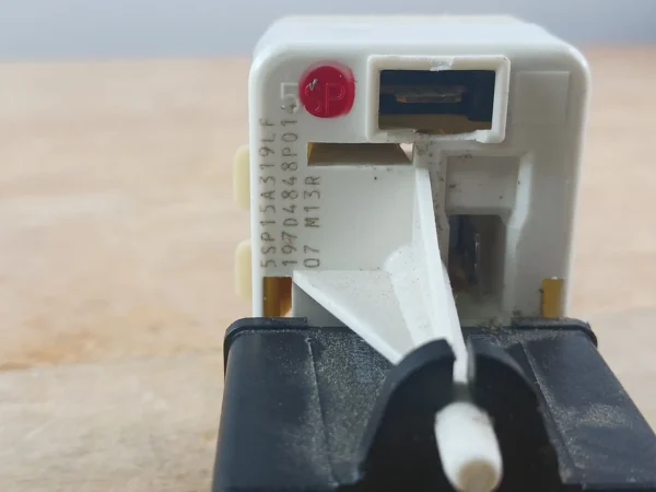 GE Refrigerator Start Relay 197D4848P014
