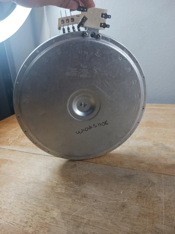Whirlpool Range Surface Element 9.75in W10251108
