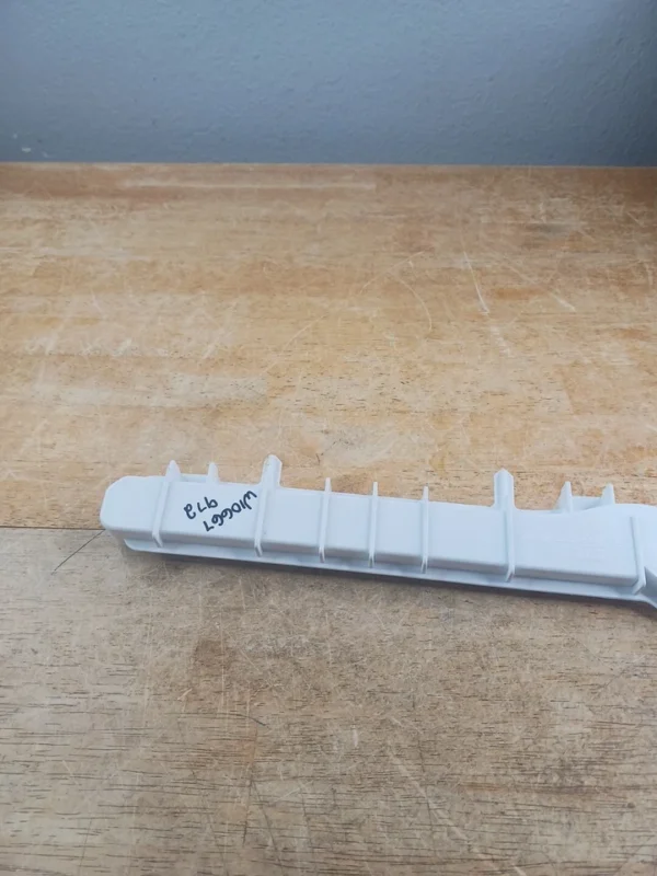 Whirlpool Refrigerator Crisper Rail W10667972