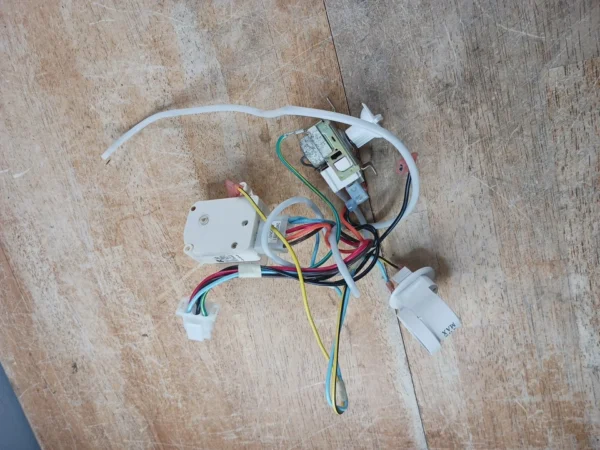 Frigidaire Refrigerator Thermostat & Defrost Timer 3art5vc158 & 240371001
