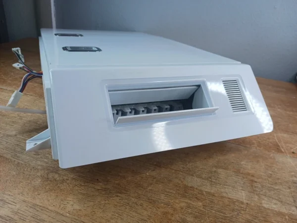 Whirlpool Refrigerator Ice Box Assembly Wpw10598013
