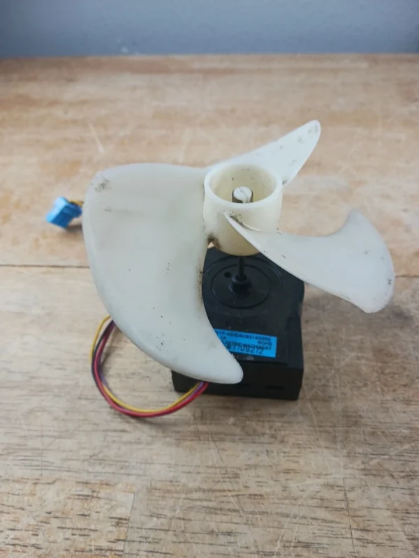 Lg Refrigerator Condenser Fan Eau63103202