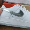 Talla 8 - Nike Air Force 1 Low Color del mes: Blanco y plateado