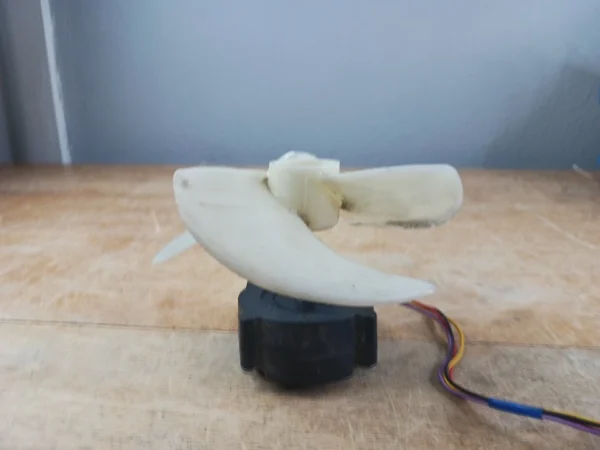 Lg Refrigerator Condenser Fan Eau63103202