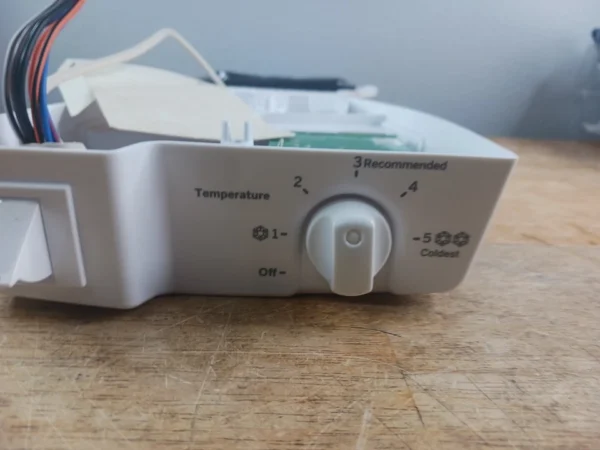 GE Refrigerator Temperature Control Wr02x31088