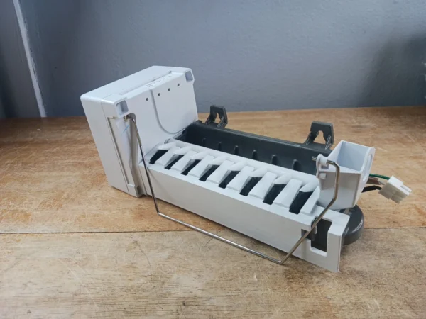 Whirlpool Refrigerator Ice Maker 5303918344