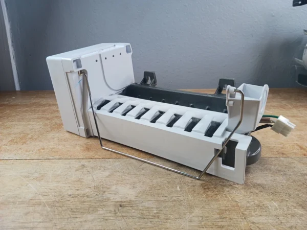 Whirlpool Refrigerator Ice Maker 5303918344