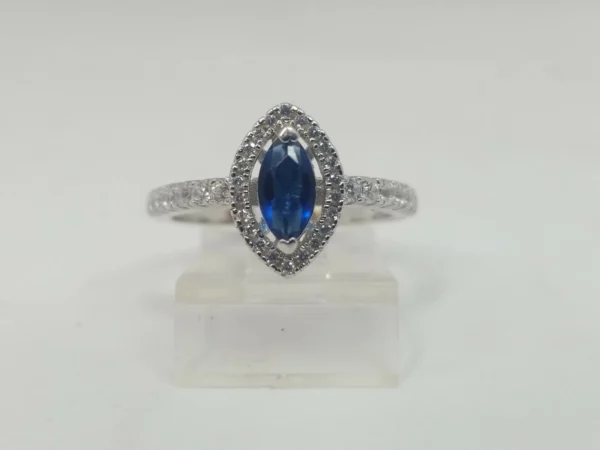 925 Sterling Silver Ring Sz 9 (Money Back Guarantee)