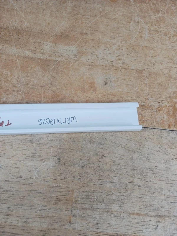 GE Refrigerator Freezer Door Trim Wr17x12076