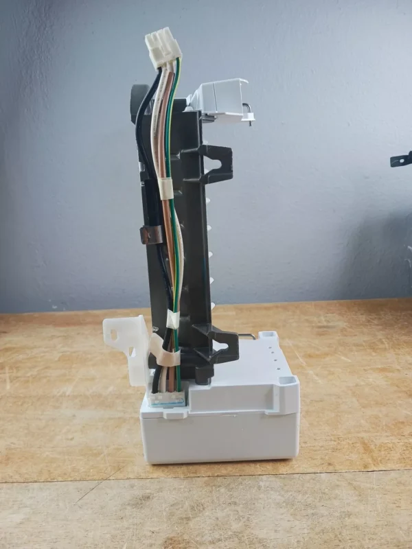 Whirlpool Refrigerator Ice Maker 5303918344