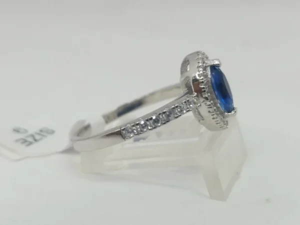 925 Sterling Silver Ring Sz 9 (Money Back Guarantee)