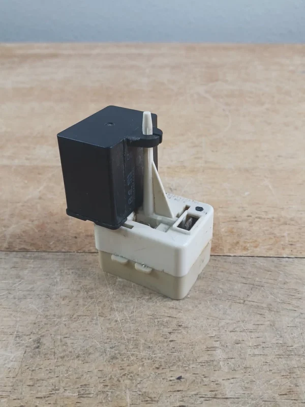 Ge Refrigerator Start Device Wr09x10105