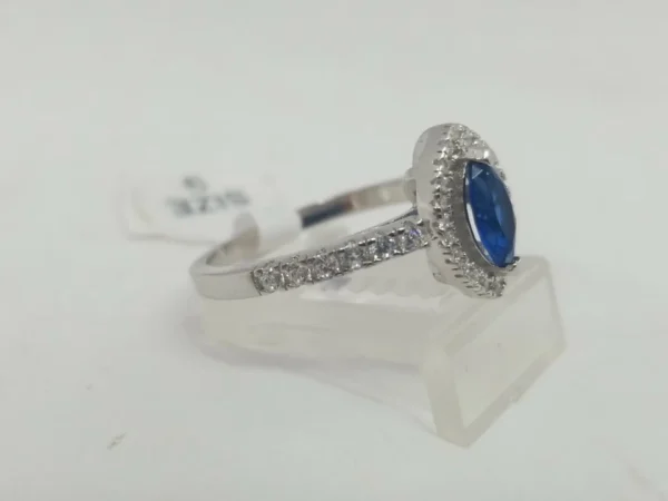 925 Sterling Silver Ring Sz 9 (Money Back Guarantee)