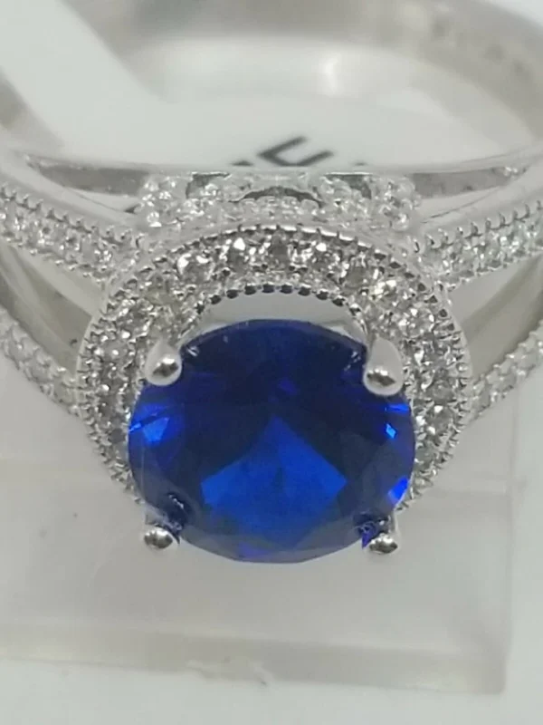 925 Sterling Silver Ring Sz 8 (Money Back Guarantee)